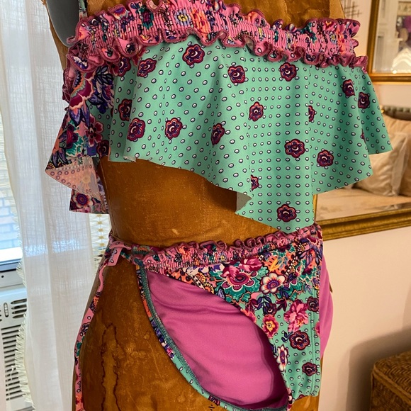 Manhattan Beachwear Bikini 👙 - Picture 5 of 12